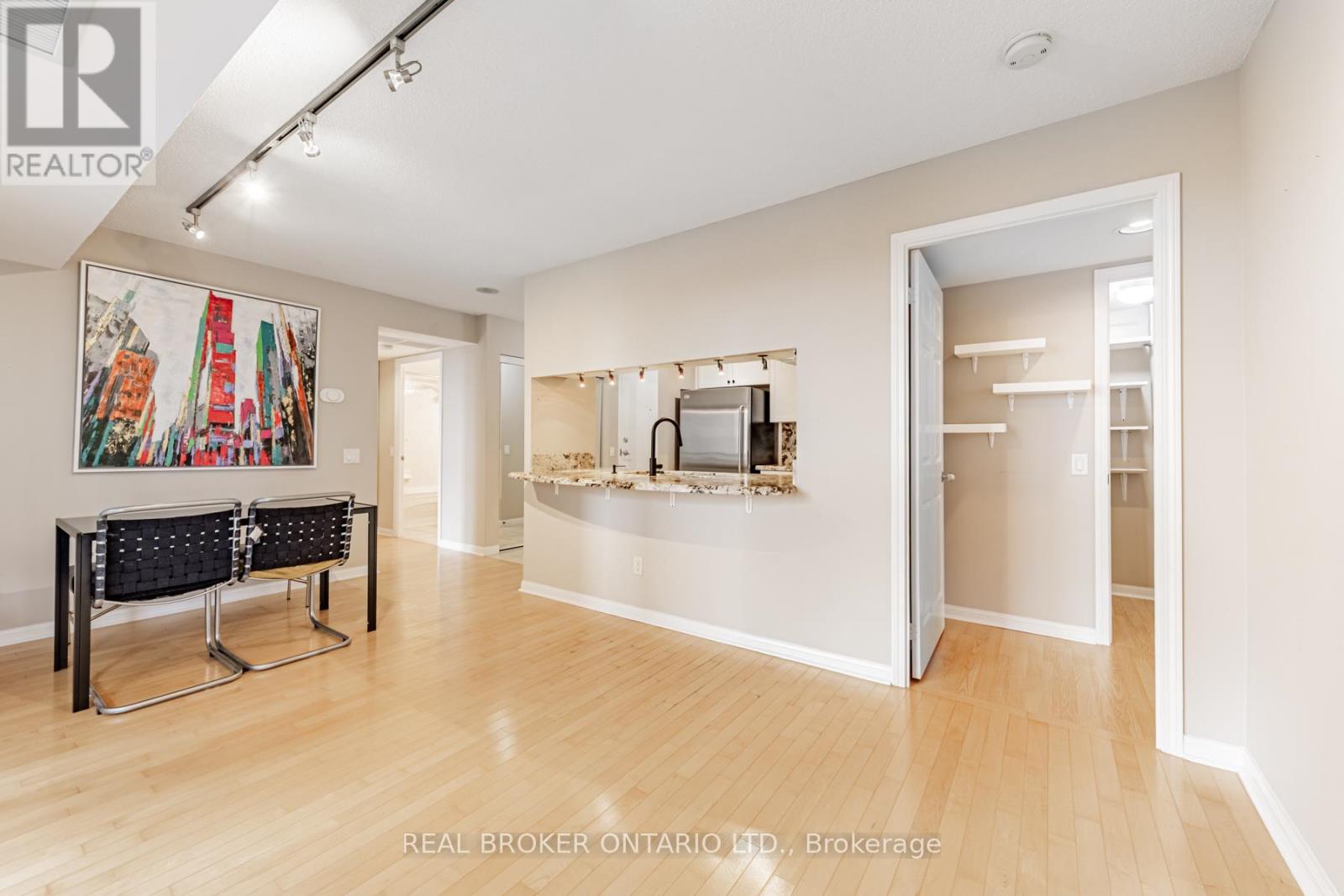 2011 - 153 BEECROFT ROAD, Toronto (Lansing-Westgate) — photo 5
