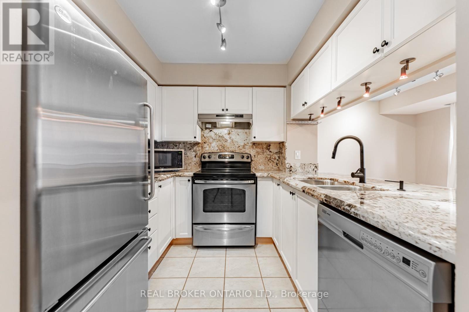 2011 - 153 BEECROFT ROAD, Toronto (Lansing-Westgate) — photo 7
