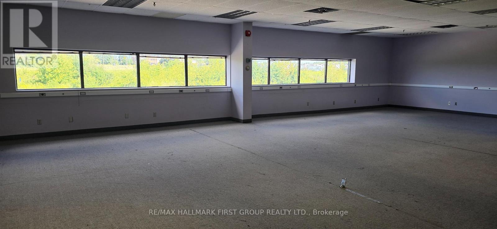 #4 + OUTSIDE STORAGE - 600 THORNTON ROAD S, Oshawa (Vanier) — photo 4