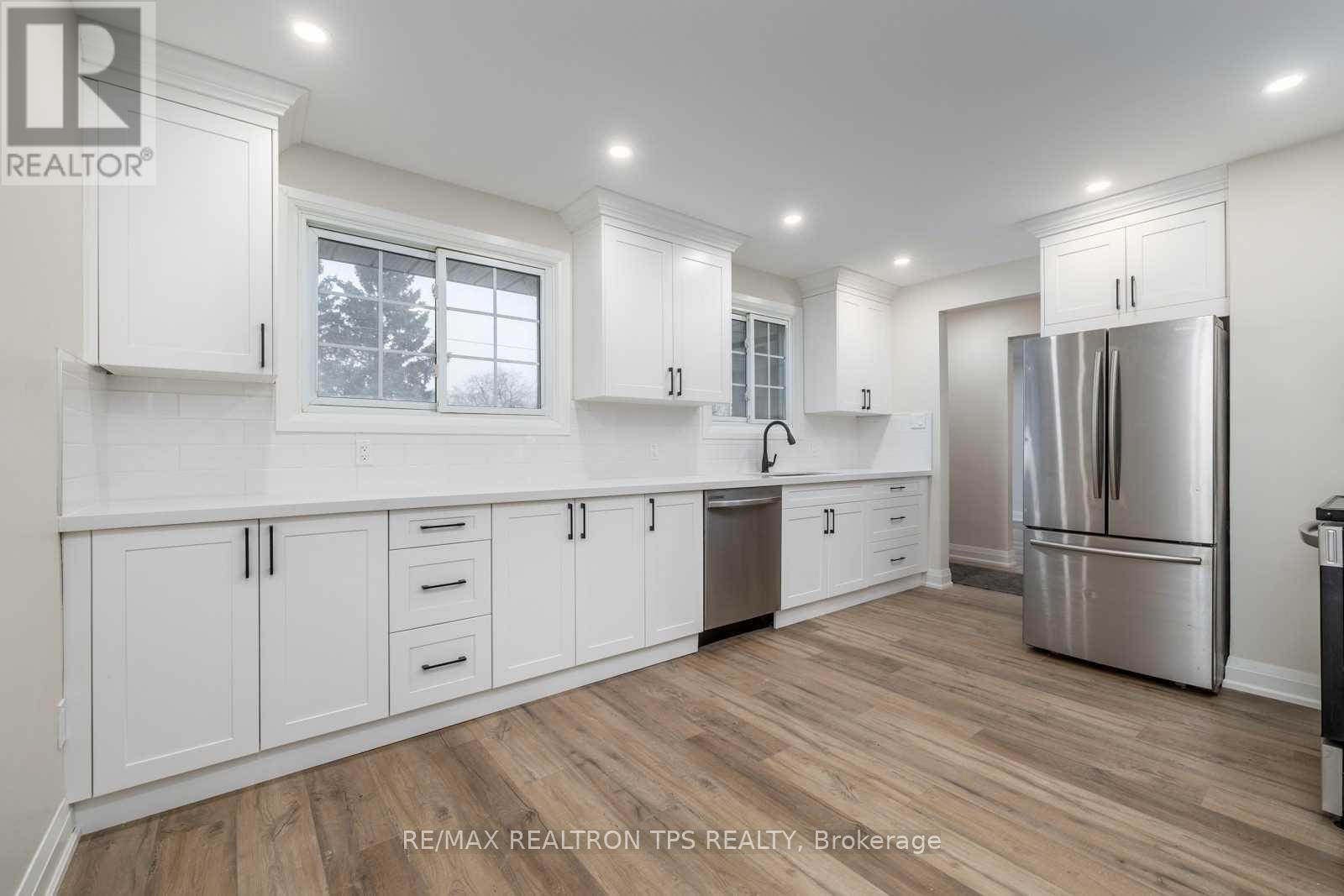 634 ATHOL STREET E, Oshawa (Donevan)
