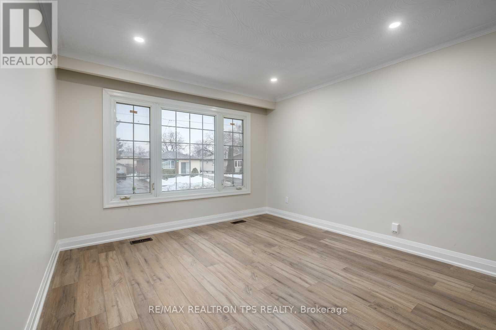 634 ATHOL STREET E, Oshawa (Donevan) — photo 2