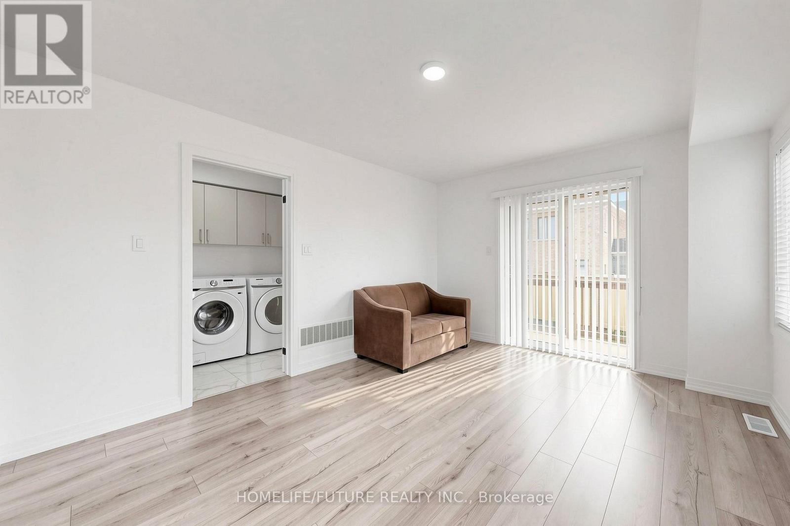 1 BAVIN STREET, Clarington (Bowmanville) — photo 5