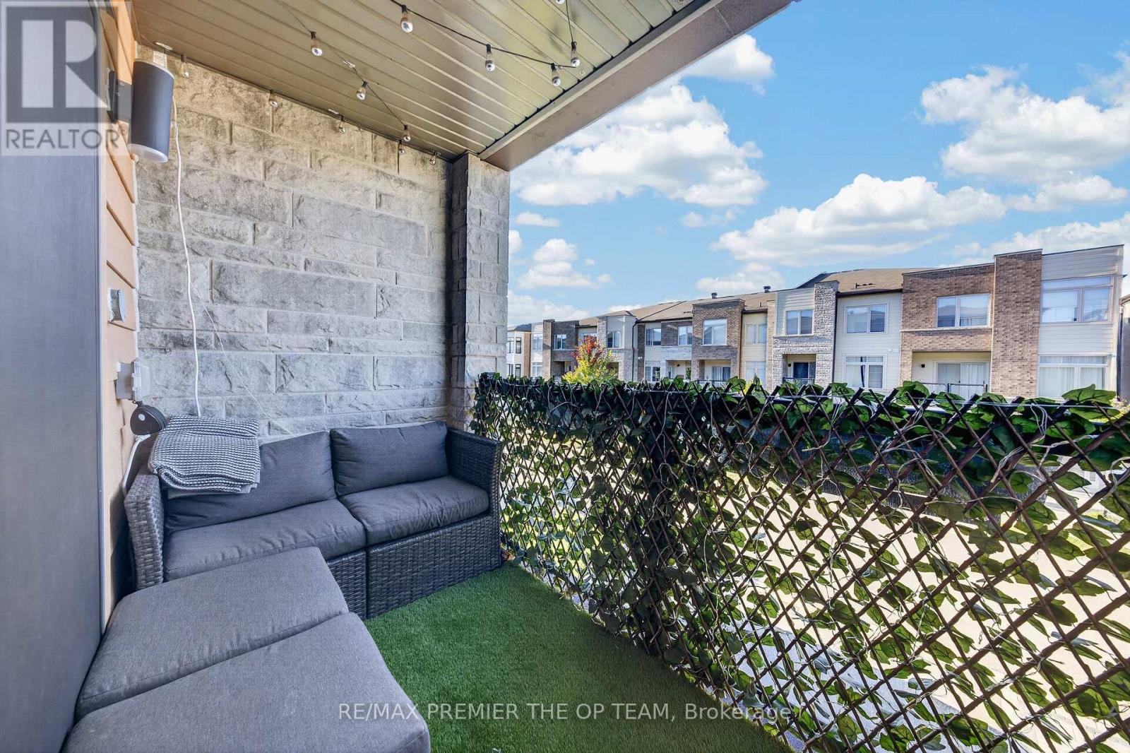 233 VIVANT STREET, Newmarket (Woodland Hill) — photo 10