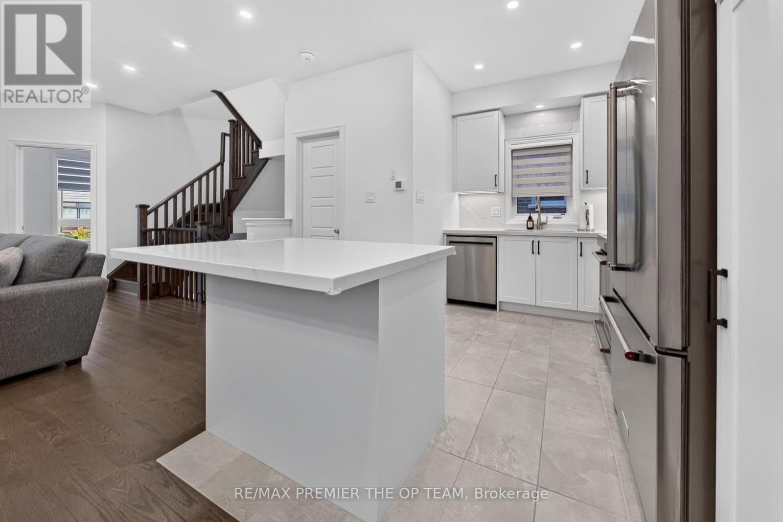 233 VIVANT STREET, Newmarket (Woodland Hill) — photo 11