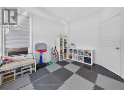 233 Vivant Street, Newmarket, ON L3X0K9 Photo 16