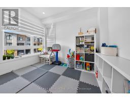 233 Vivant Street, Newmarket, ON L3X0K9 Photo 17
