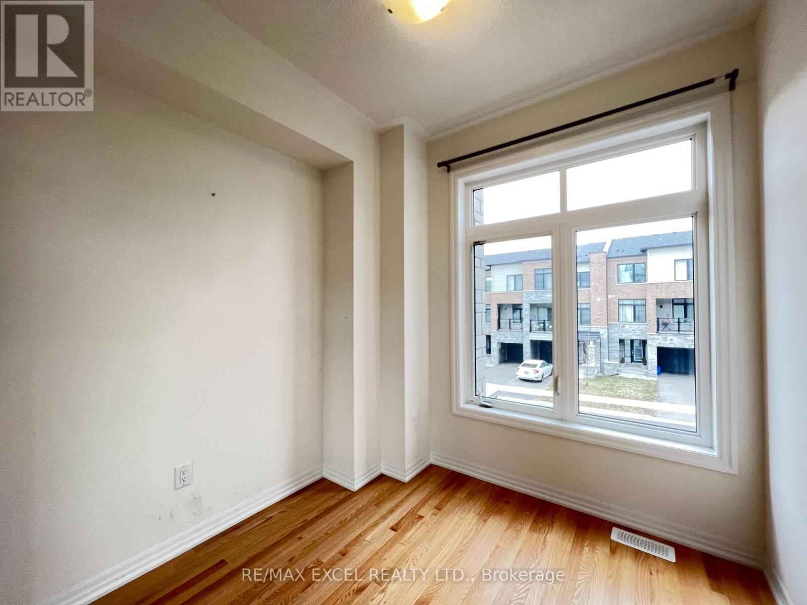 251 VIVANT STREET, Newmarket (Woodland Hill) — photo 9