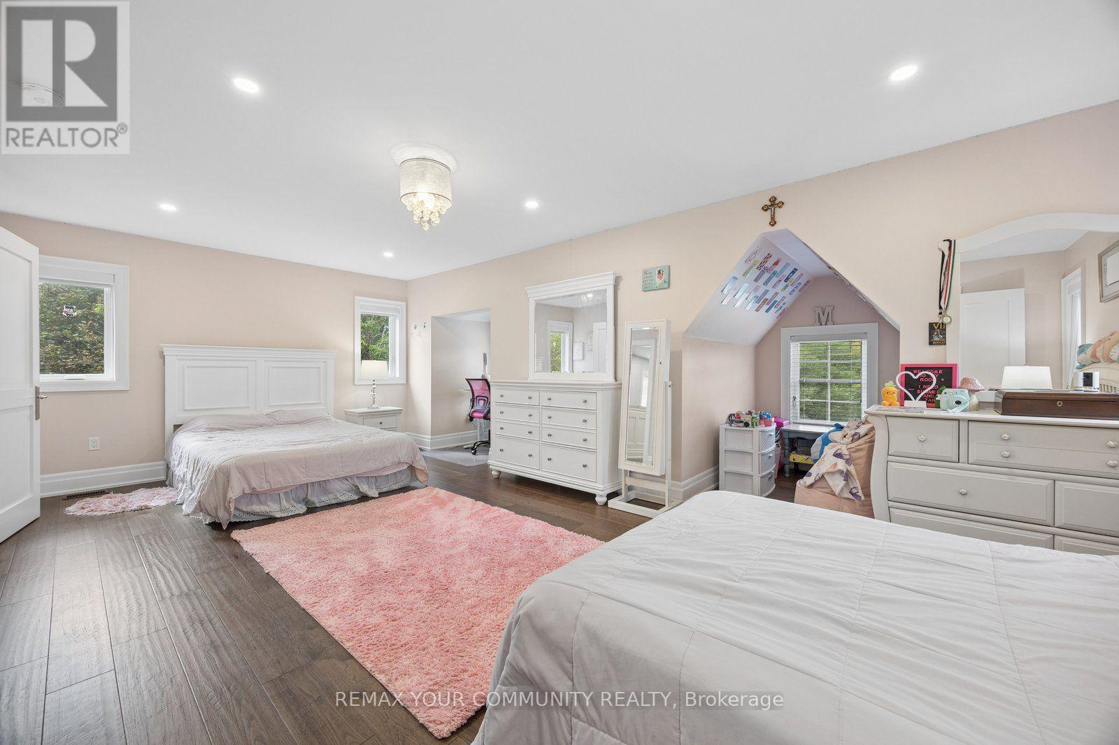 47 HALL STREET - 22
