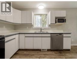204 Mt Rundle Road W - photo 11