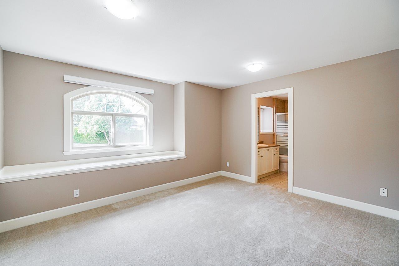 Photo of 9238 164 STREET 11