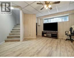 204 Mt Rundle Road W - photo 29