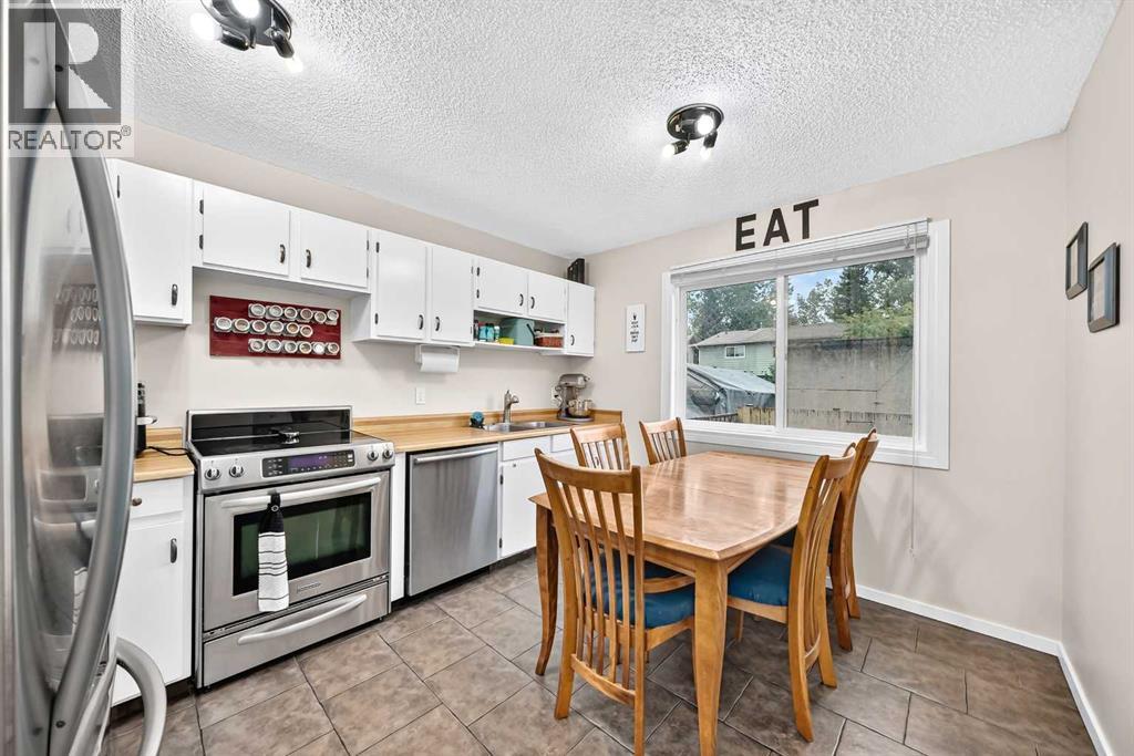 111 Midbend Place SE, Calgary, Alberta, T2X2J7 — thumbnail 4