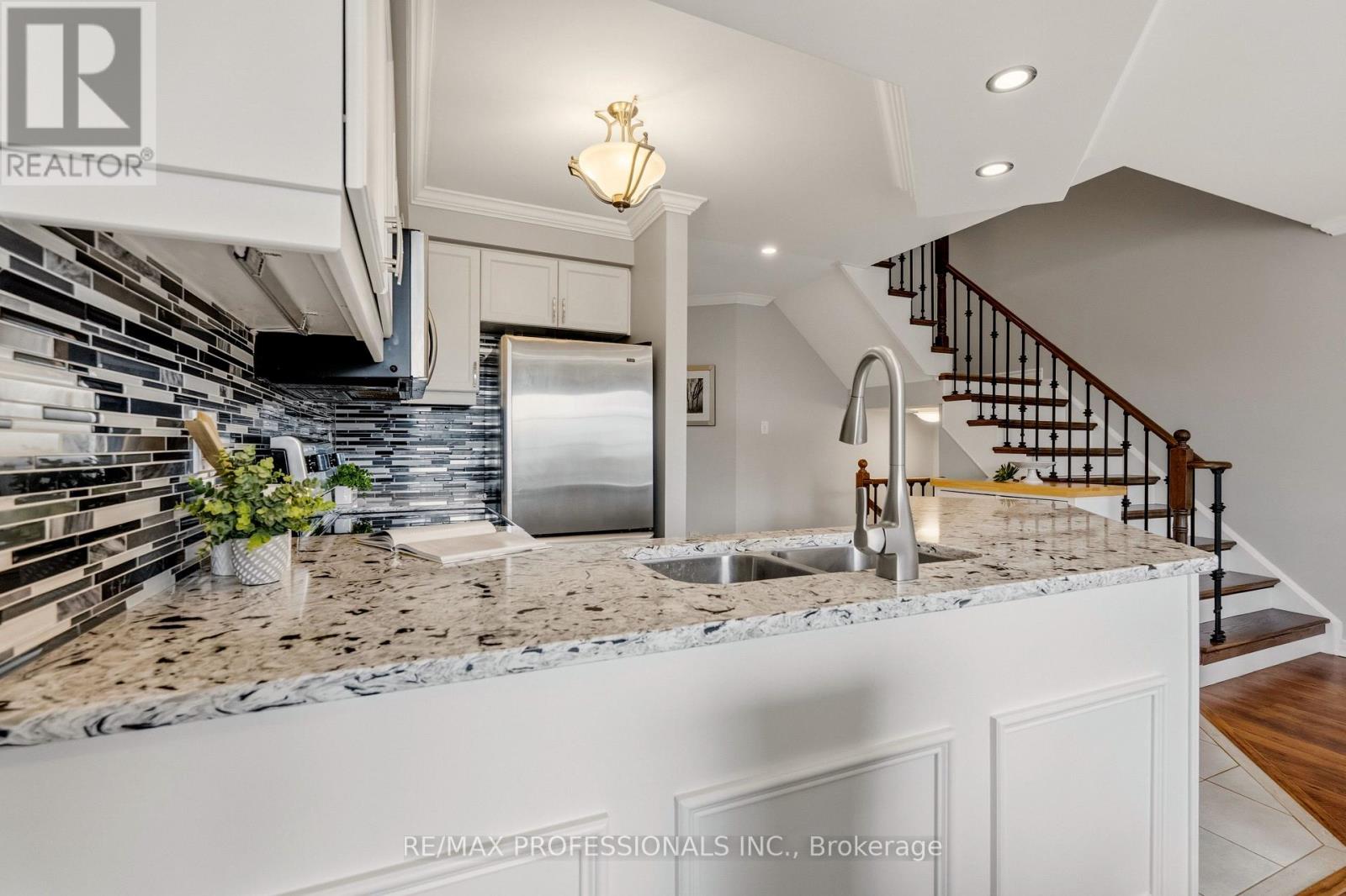 40 DOMINION GARDENS DRIVE - Image 13
