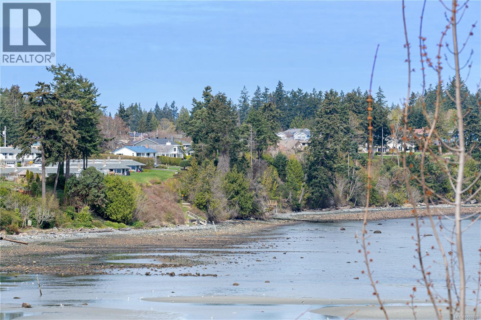 #607 194 Beachside Dr - Image 24