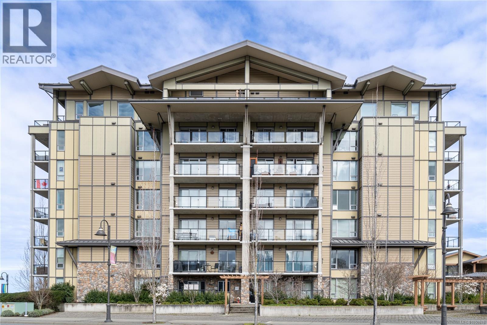 #607 194 Beachside Dr - 49