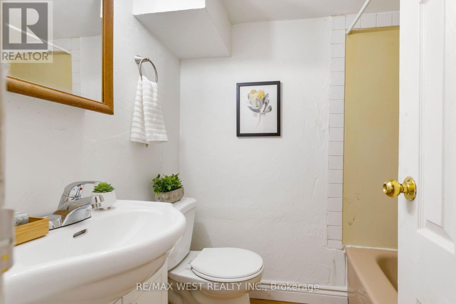 195 DUNN AVENUE - Image 32