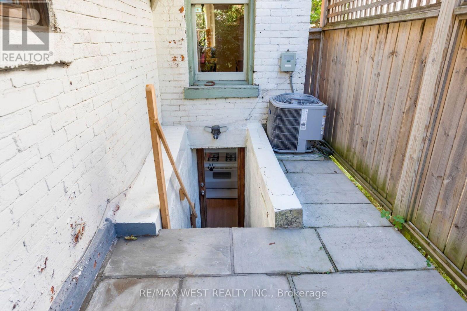 195 DUNN AVENUE - Image 33