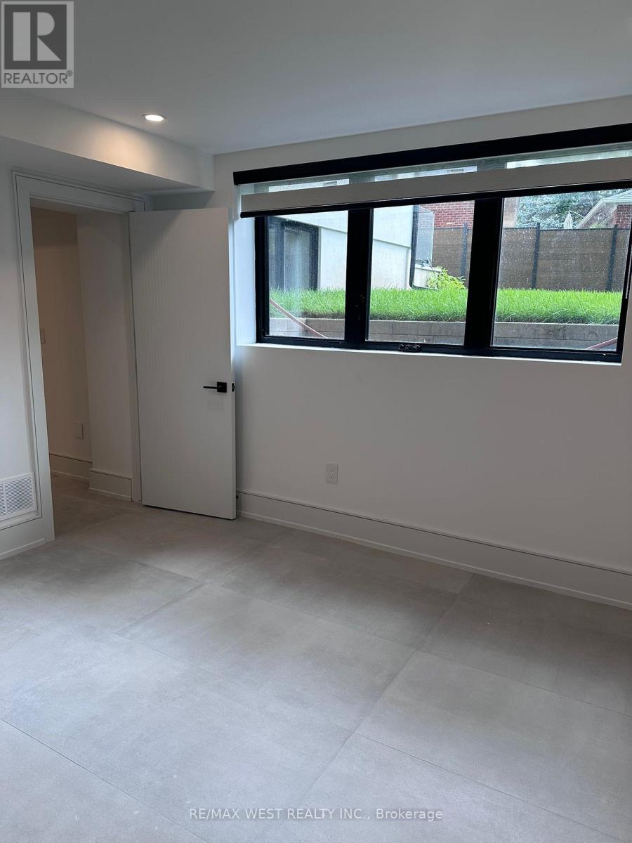 BASEMENT - 506 WELLINGTON CRESCENT, Oakville (WO West) — photo 2