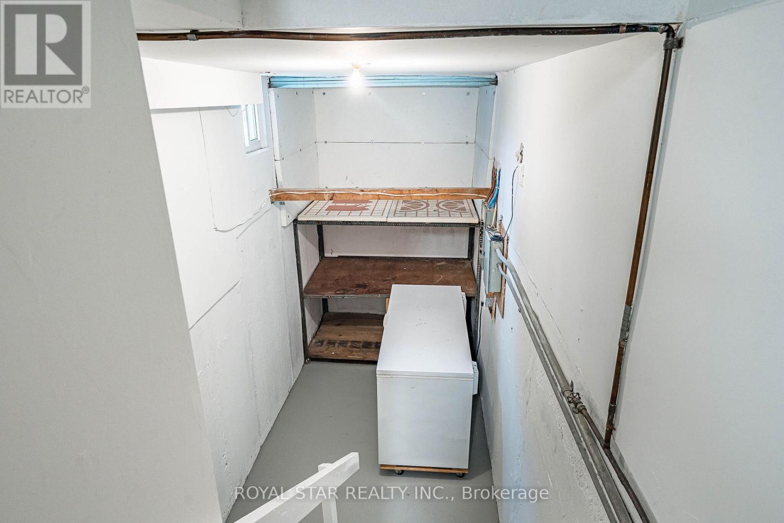 122 SAWMILL ROAD - 37