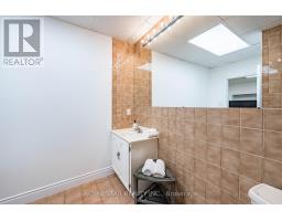 122 Sawmill Road, Toronto, ON M3L2K4 Photo 42