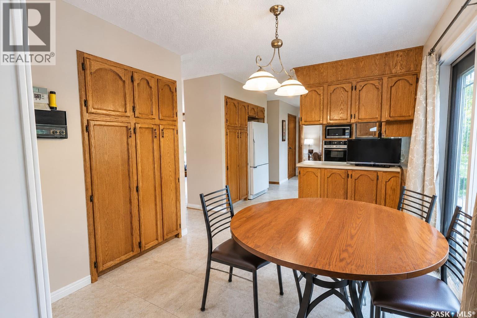 830 Chester PLACE - 14