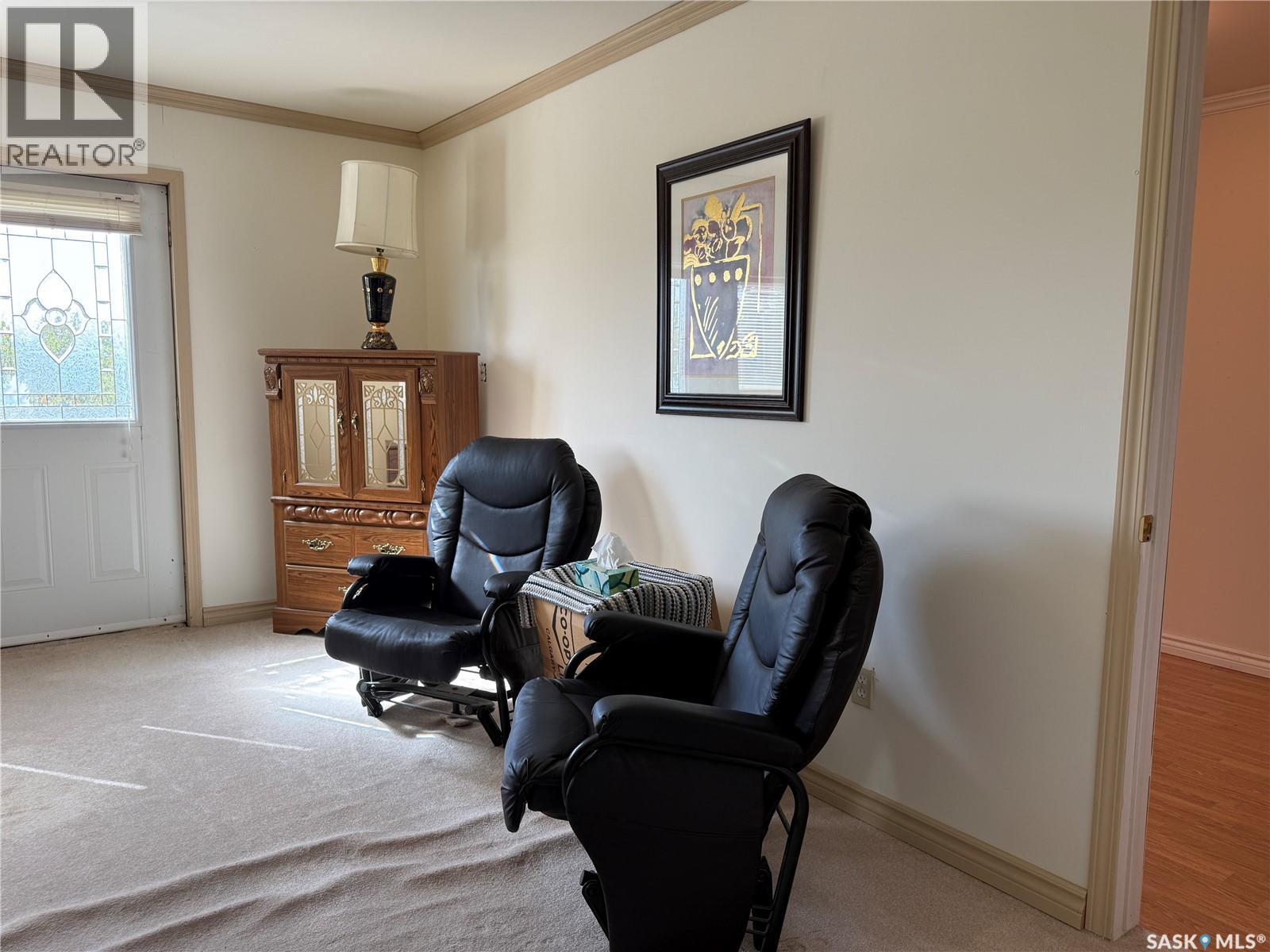 7 1st AVENUE - Image 62