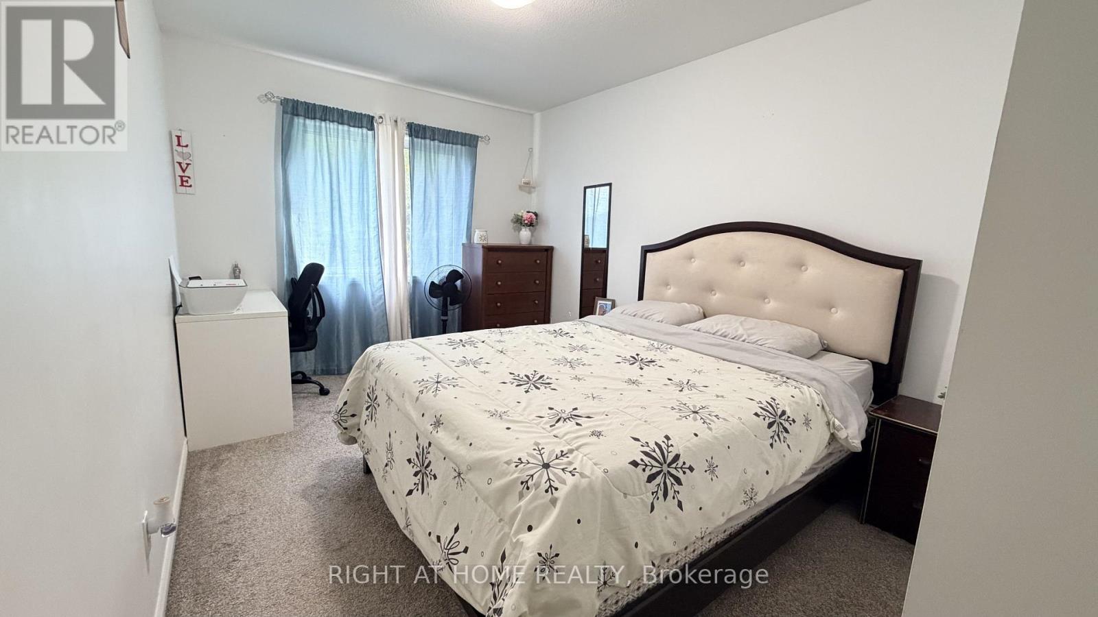 71 WOODEDGE CIRCLE, Kitchener — photo 8