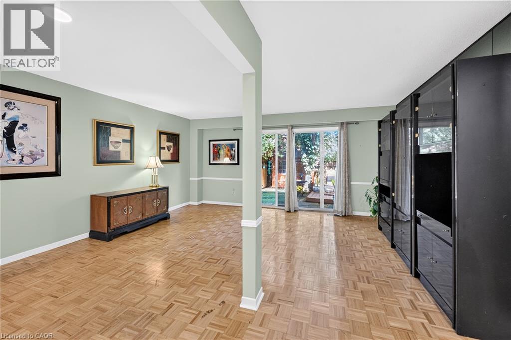 118 TAMARACK Drive, Thornhill — photo 12