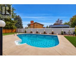 384 Arrowstone Drive, Kamloops, BC V2C1R1 Photo 29