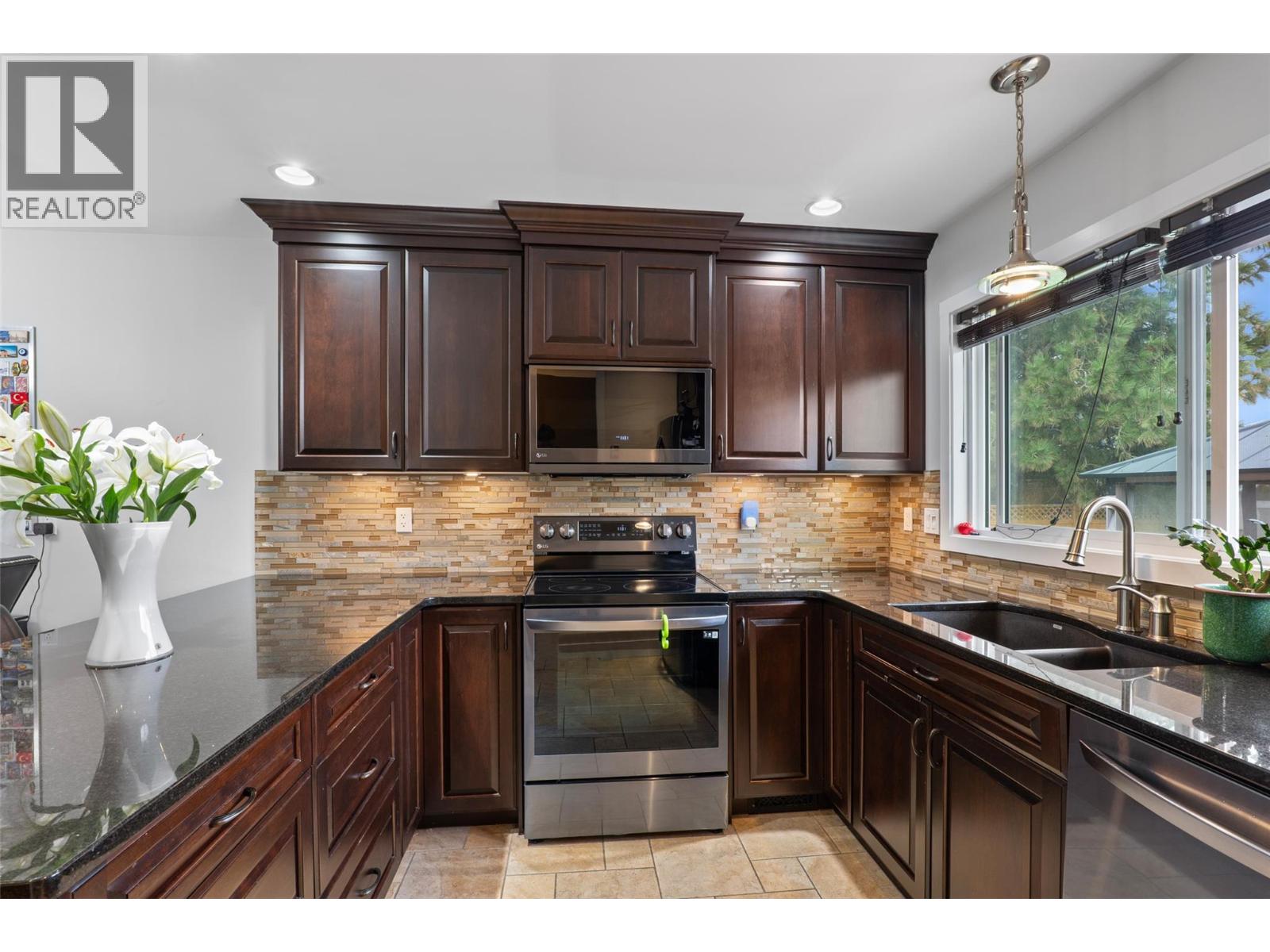 384 Arrowstone Drive - 7