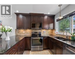 3pc Bathroom - 384 Arrowstone Drive, Kamloops, BC V2C1R1 Photo 7