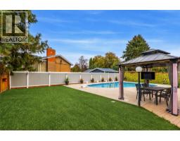 384 Arrowstone Drive, Kamloops, BC V2C1R1 Photo 34