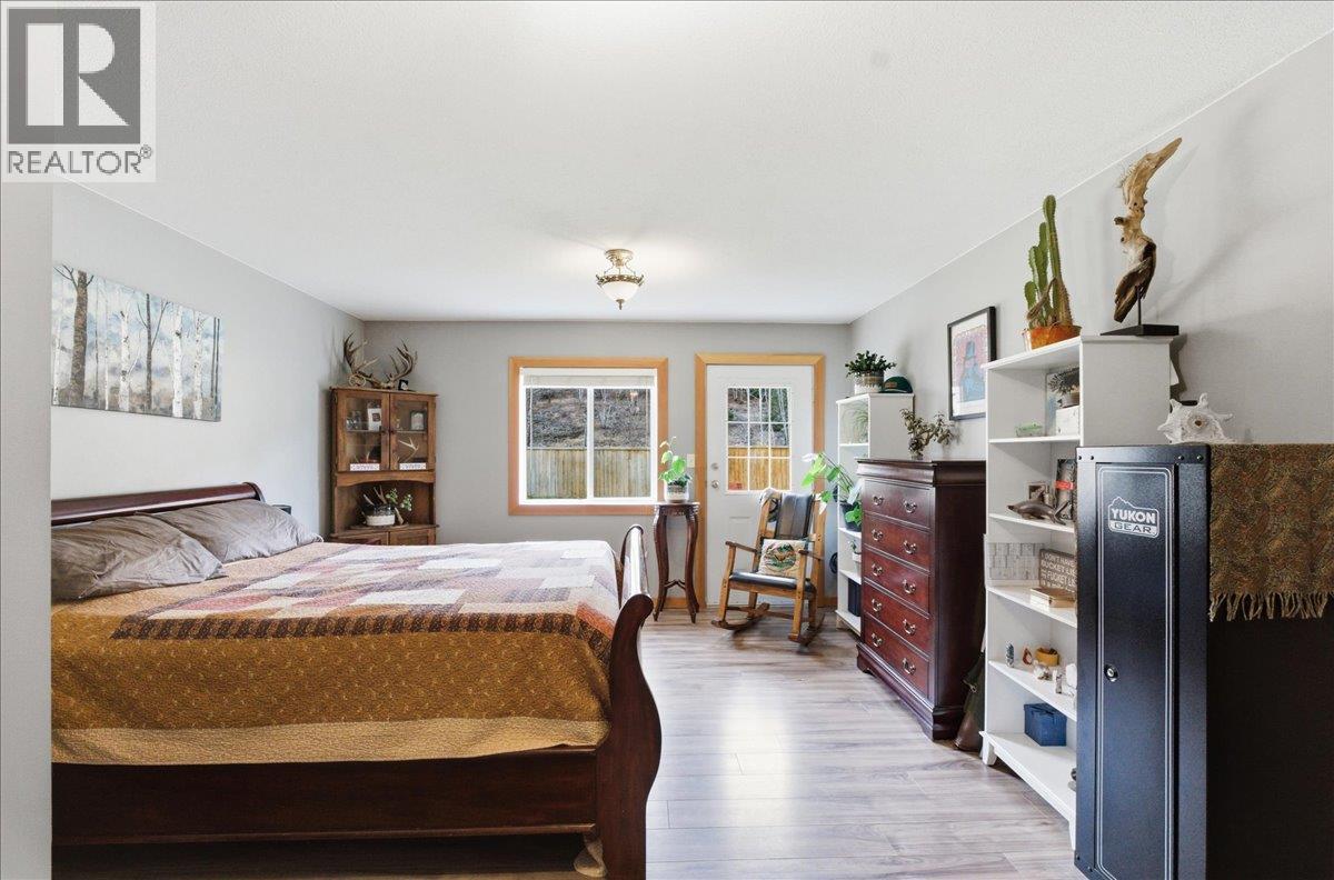 258 2ND Avenue - Image 20