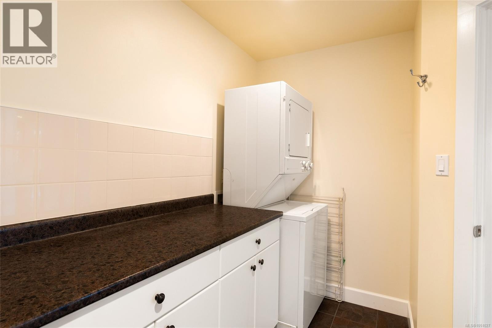 2322 Coopers Hawk Rise - Image 30
