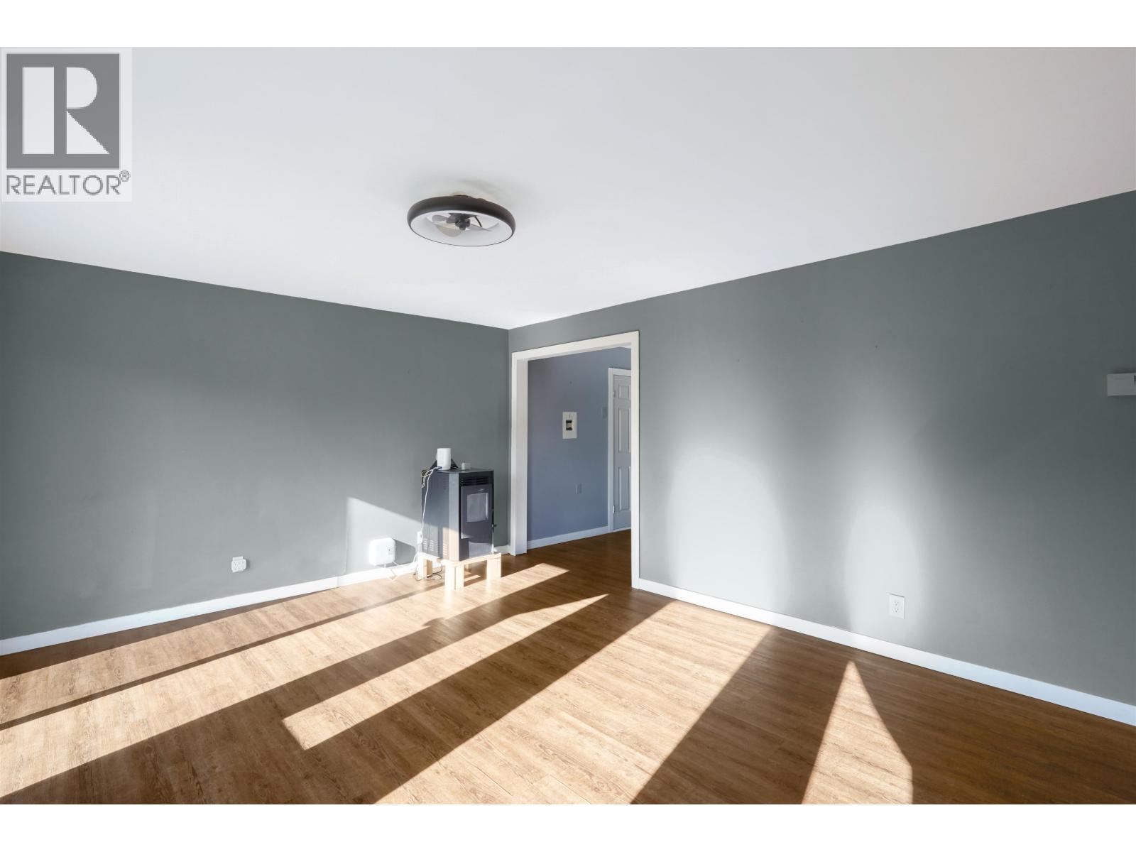 131 KOOTENAY STREET - Image 10