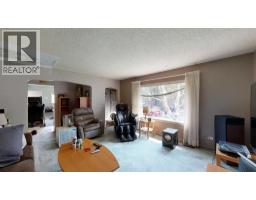 708 55 Avenue SW - photo 11