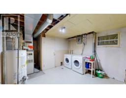708 55 Avenue SW - photo 17