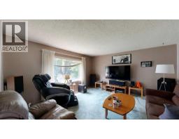 708 55 Avenue SW - photo 12
