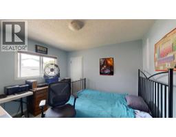 708 55 Avenue SW - photo 15