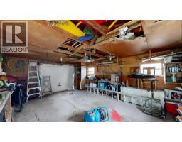 708 55 Avenue SW - photo 18