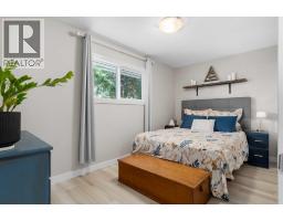 8343 48 Avenue NW - photo 13