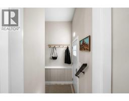 8343 48 Avenue NW - photo 20