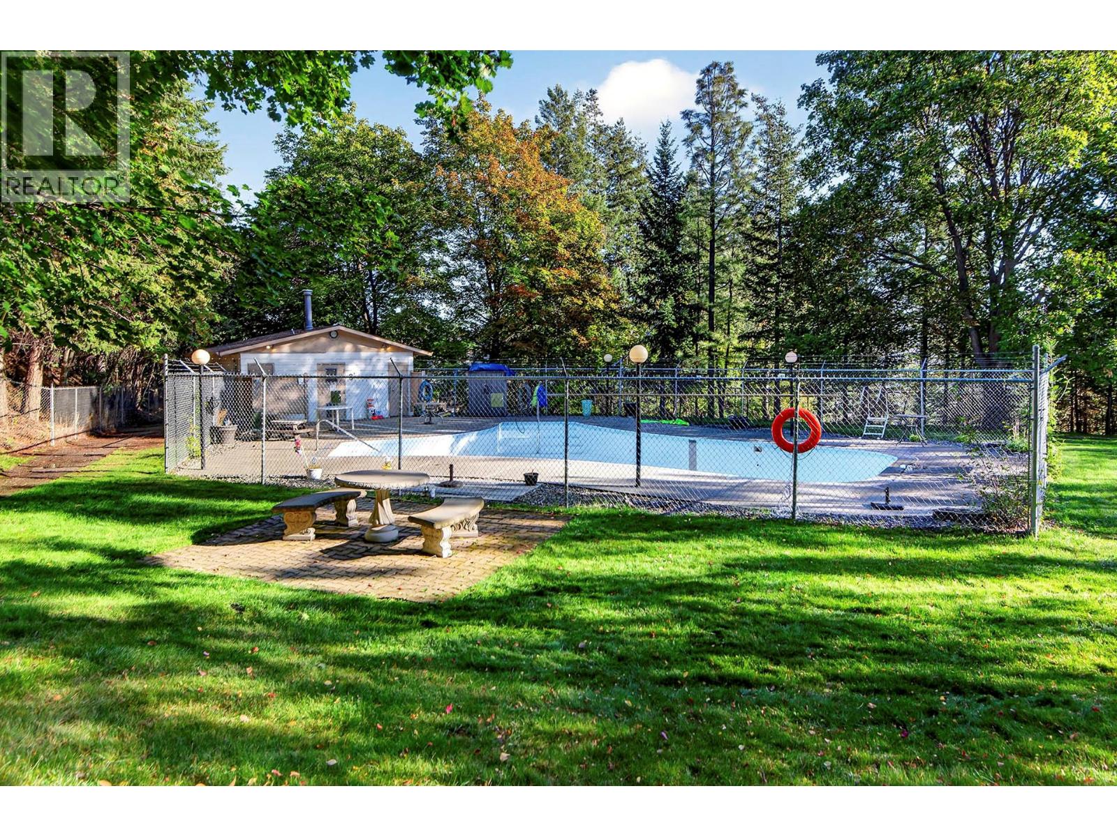 #38 1469 SPRINGHILL Drive - 35
