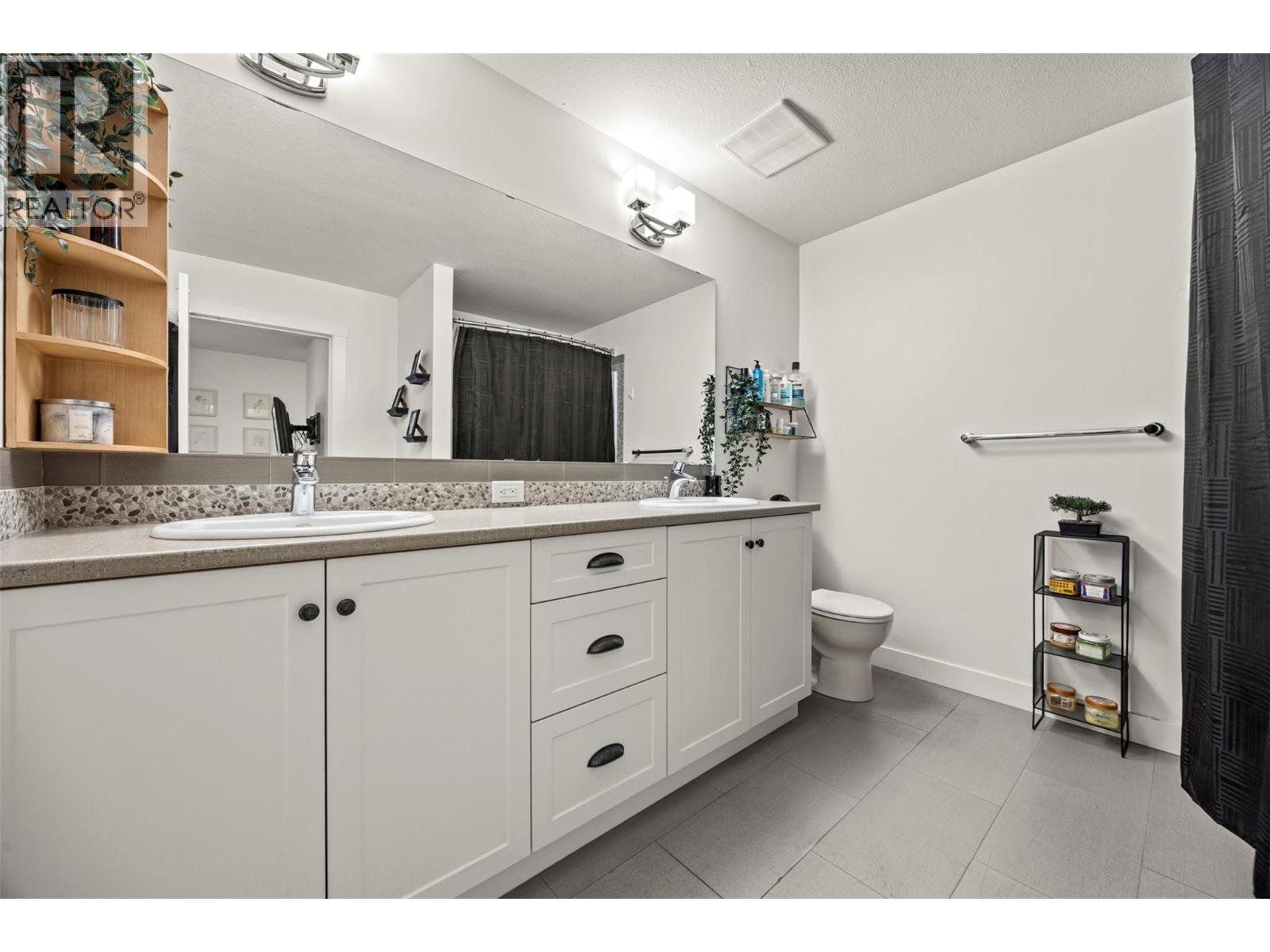 10724 Bottom Wood Lake Road Unit# 4, Lake Country