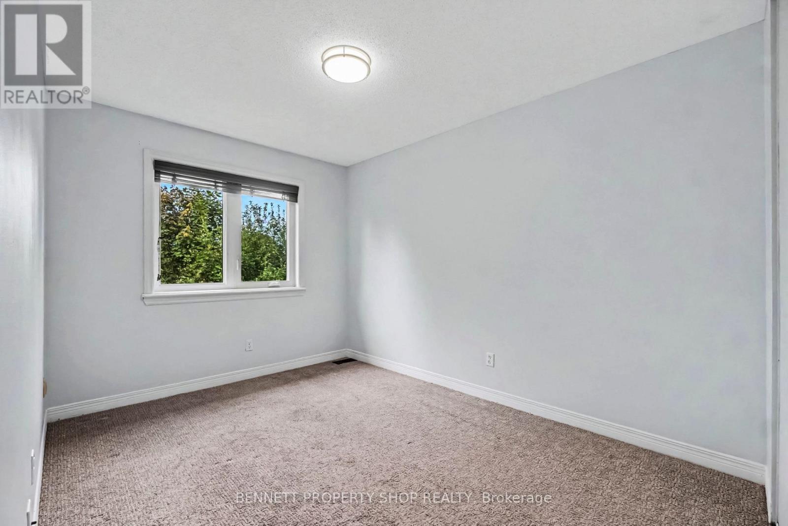 4 WINNEGREEN COURT - 10