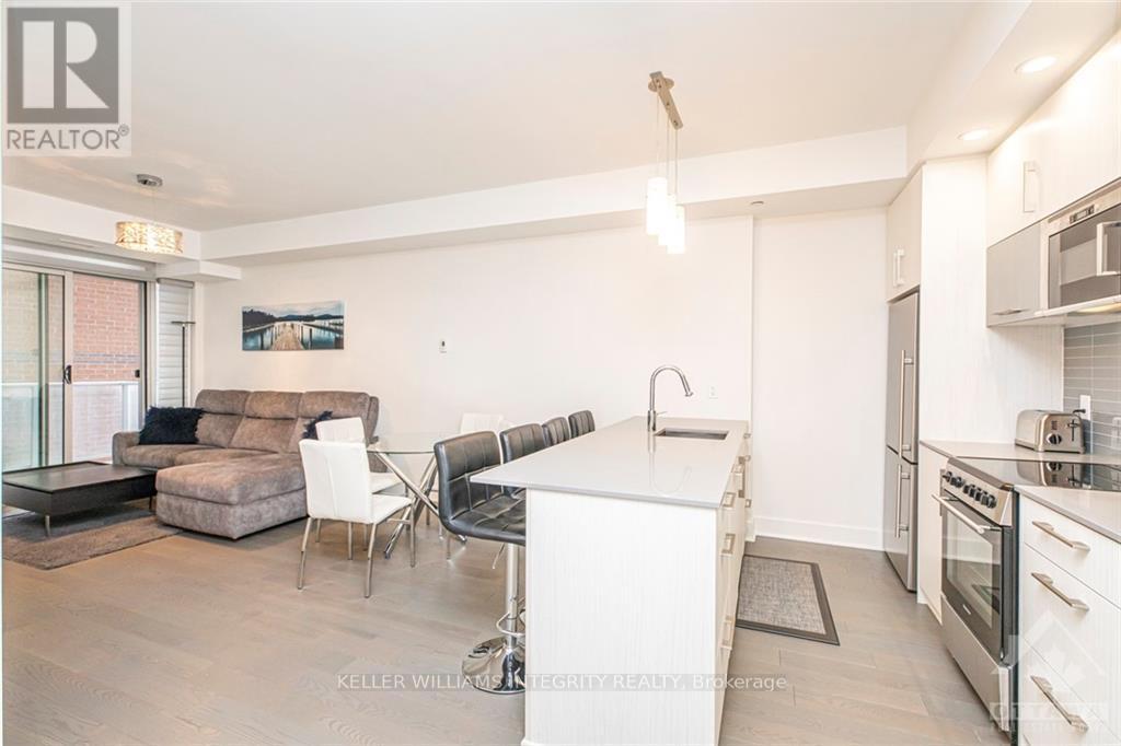 #706 255 BAY STREET - 14