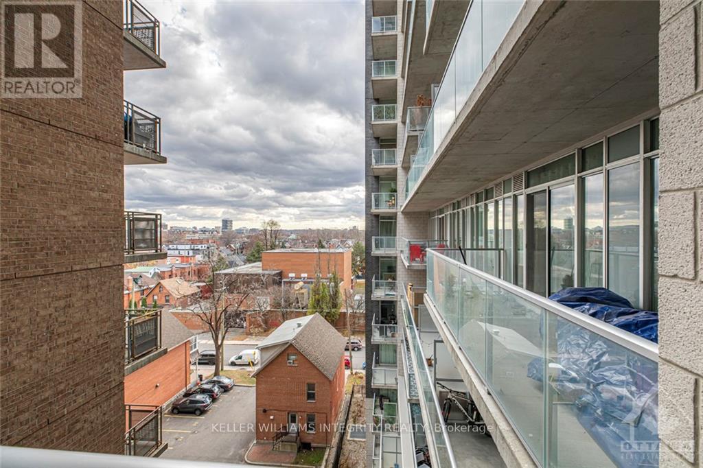 #706 255 BAY STREET - 24