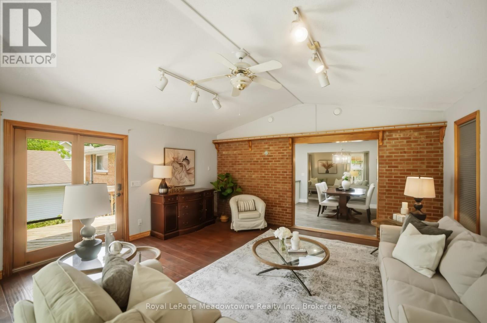 12 HUNTSMAN GATE - Image 15