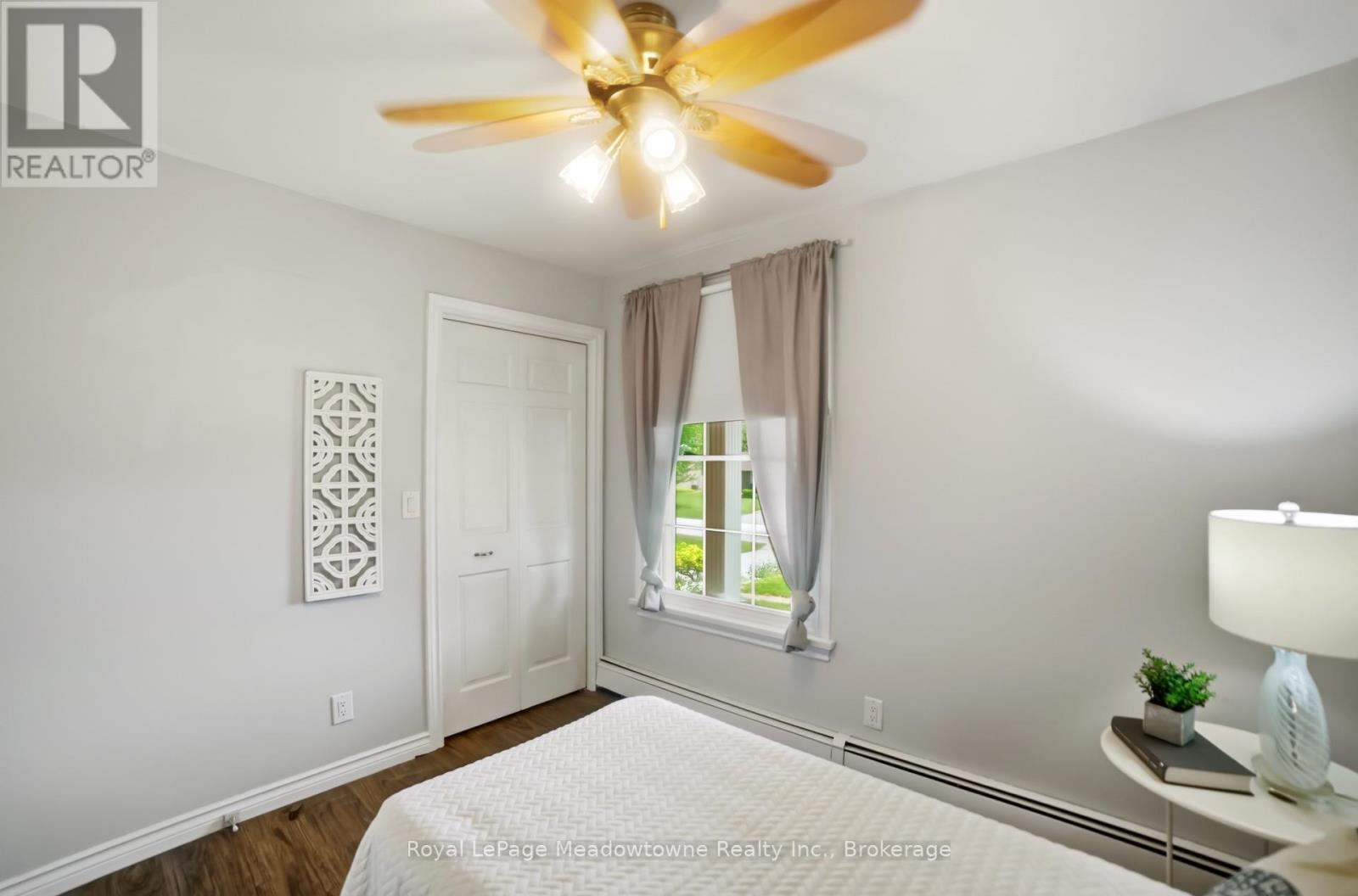 12 HUNTSMAN GATE - Image 25