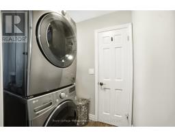 12 Huntsman Gate, Hamilton, ON L8N2Z7 Photo 34